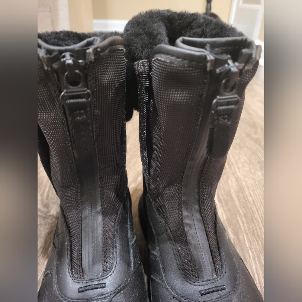 Ugg Tahoe Weather Resistant Winter Snow Boot 8 Black - Picture 7 of 8